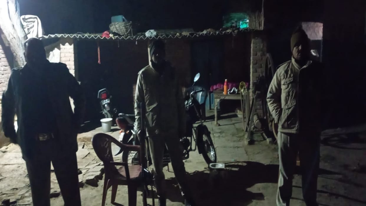Mathura: Tension prevailing in village Adda, rioters attacked scheduled caste families, accused still absconding