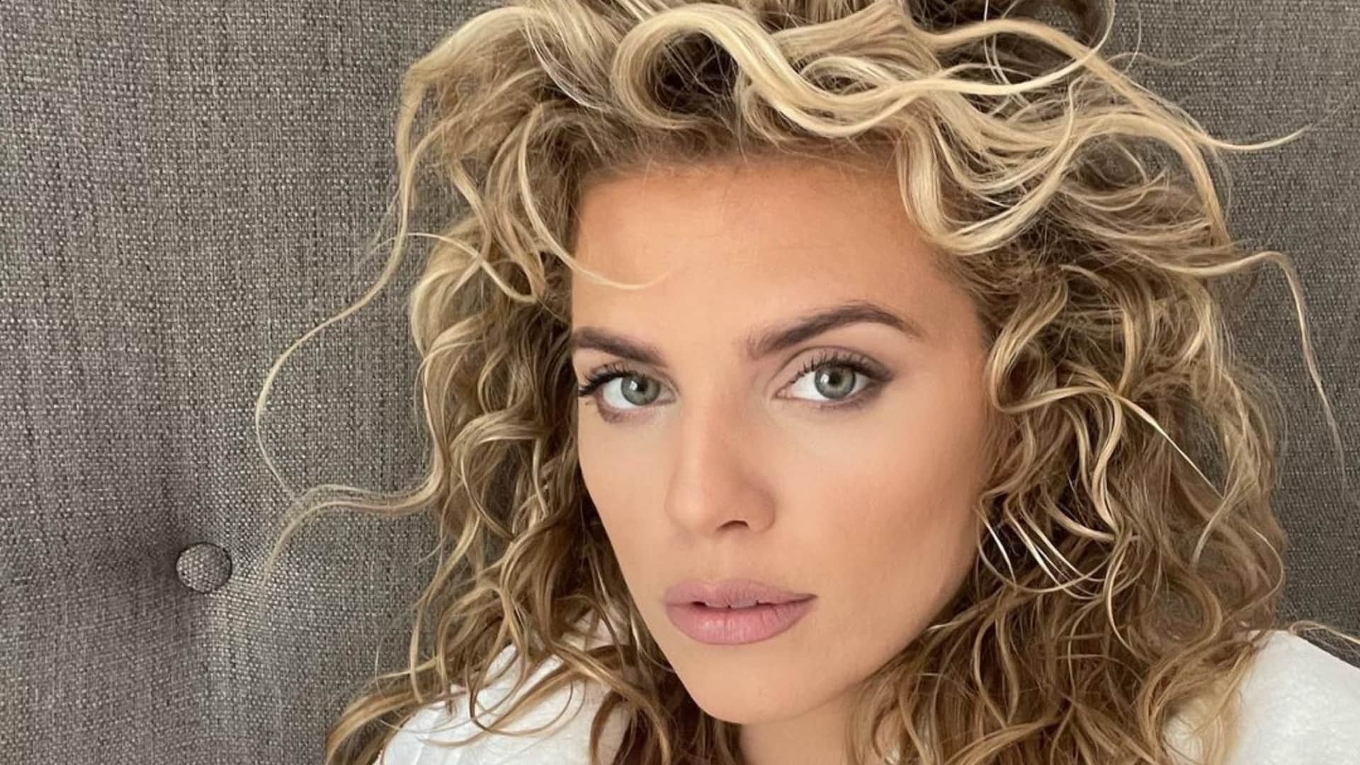 American Actress AnnaLynne McCord gets trolled after appeling for peace between Russia and Ukrain