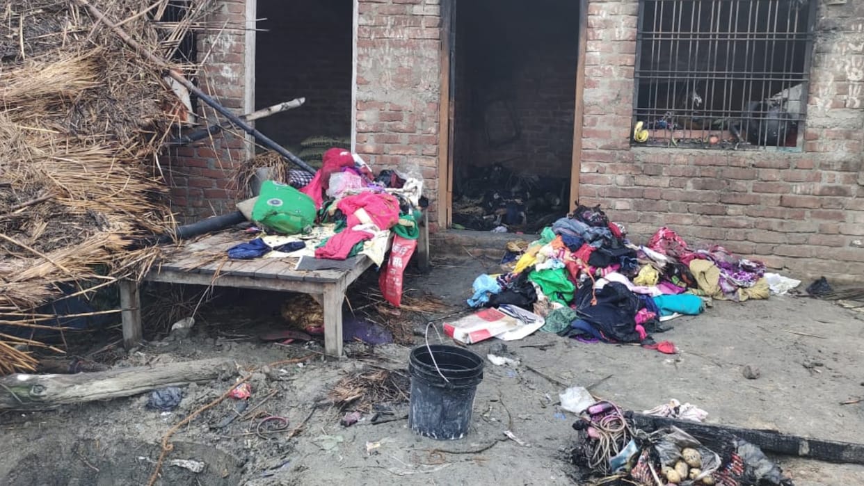 10 years old boy died in fire in Barabanki.