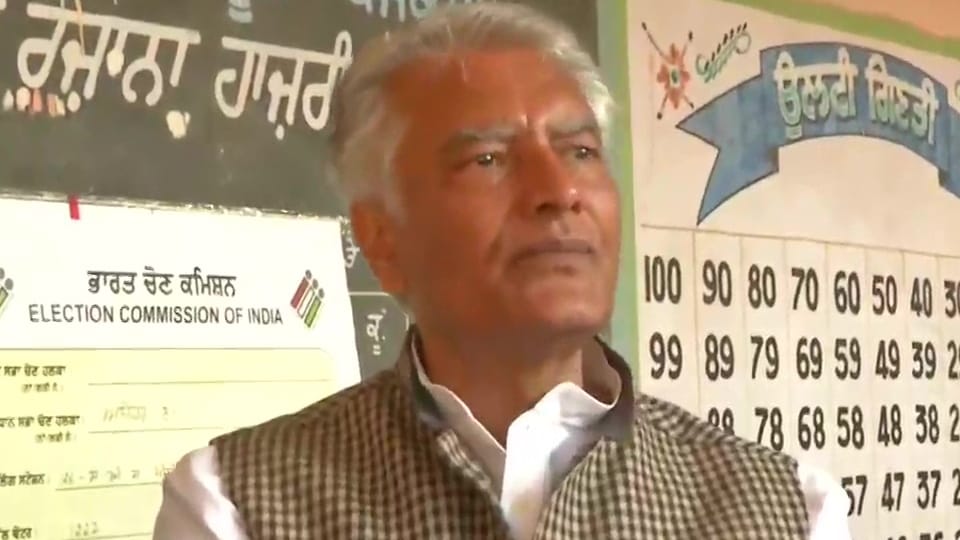 Former Punjab Congress President Sunil Jakhar has targeted Central Government on issue of Chandigarh.