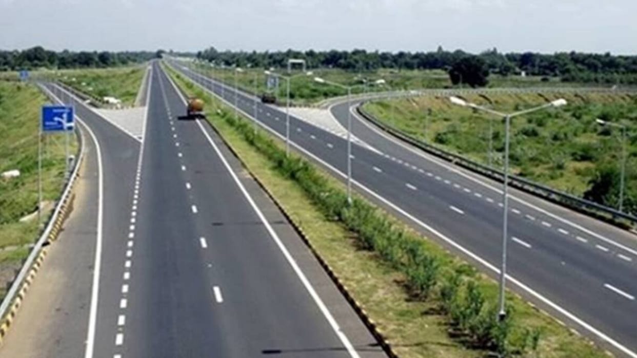 Ganga Expressway Construction start Adani Group team arrived and did land worship near Binawar on Bareilly Mathura highway
