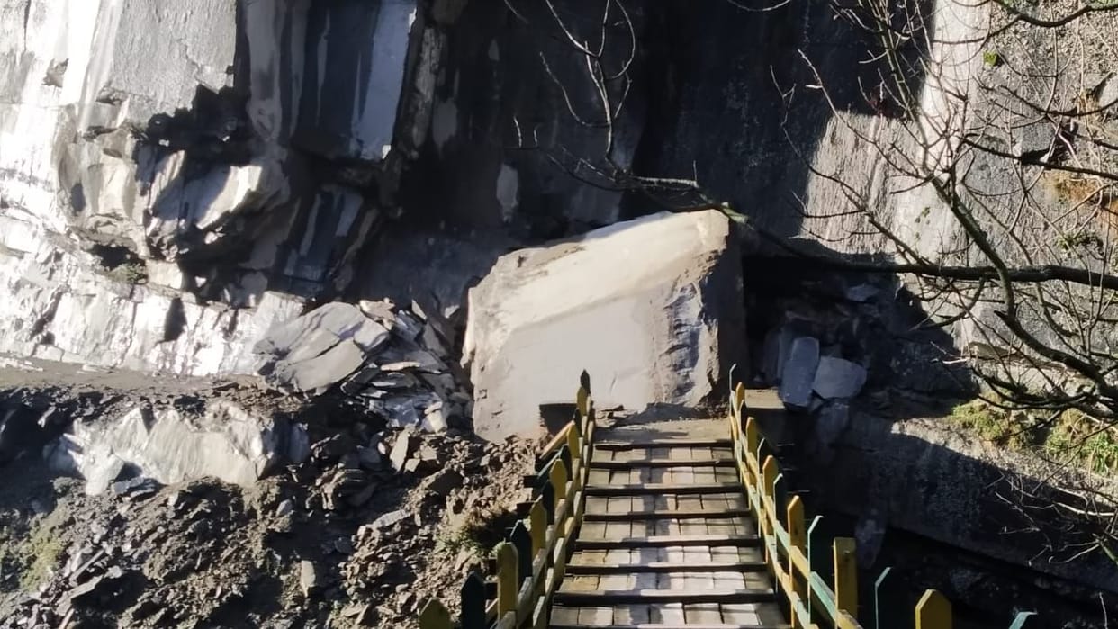 Bagdu bridge damaged due to rock fall from hill