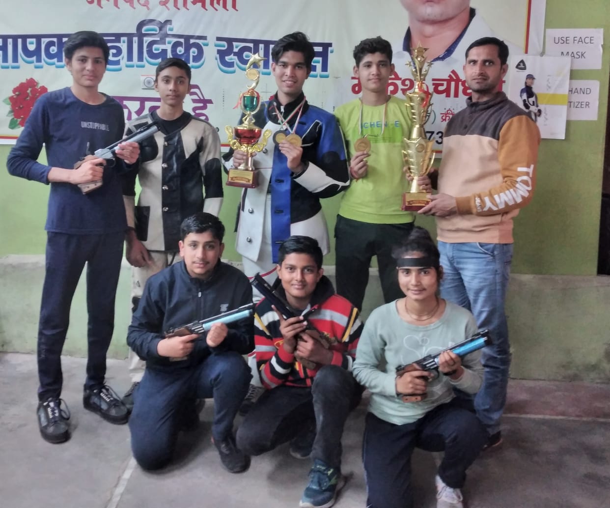 Players welcome on winning medals and trophies