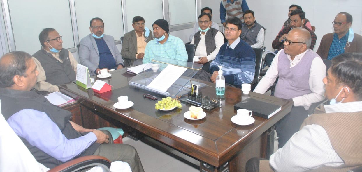 Provide better medical facilities to patients: AD