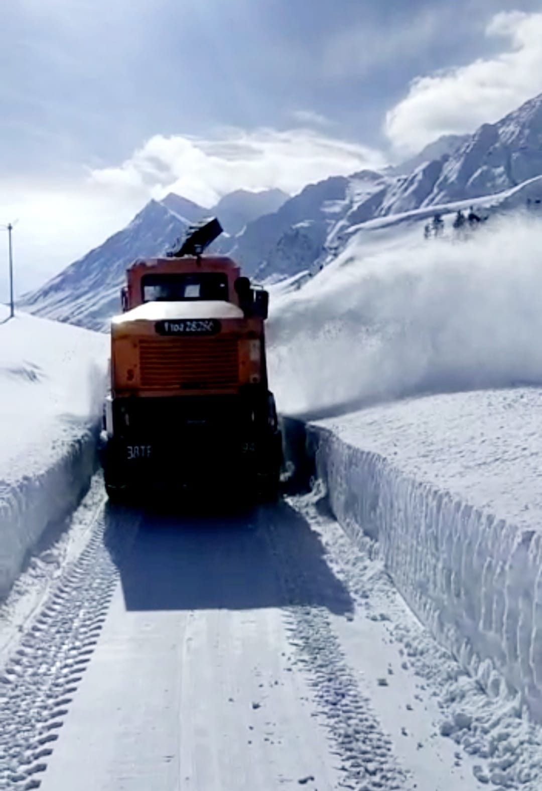 road closed due to snowfall