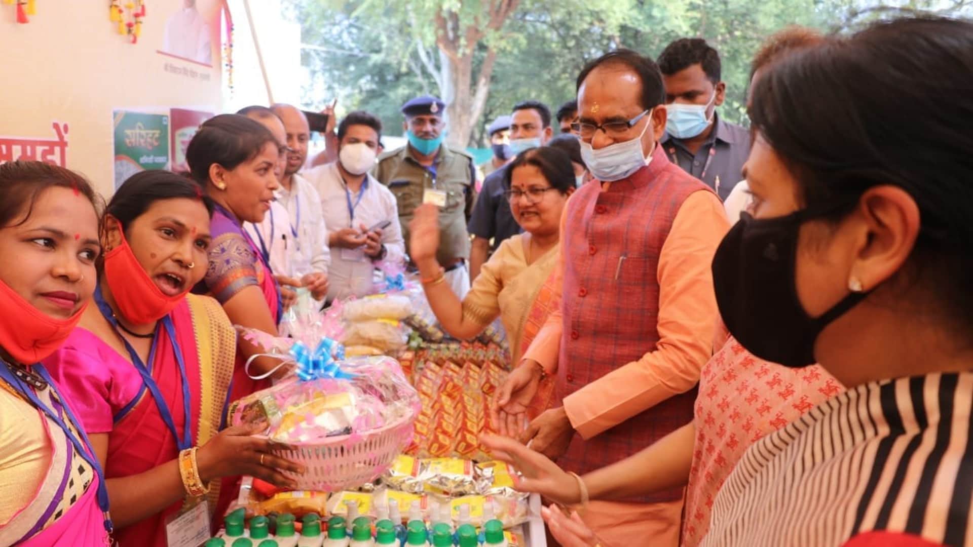 Madhya Pradesh: CM attended the employment day program in Shahdol, said - if someone messes up, then you have to grind the mill in jail