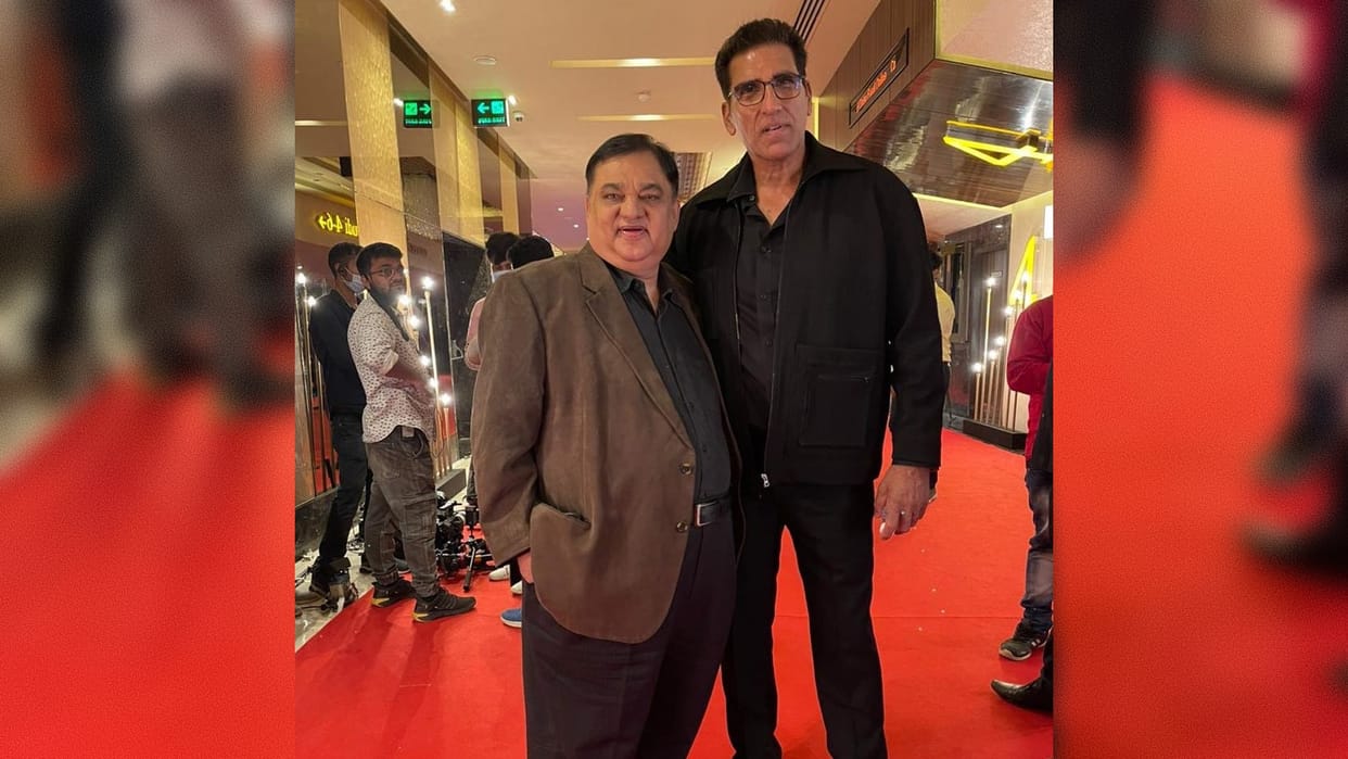 Mukesh Rishi shared a photo with Harish Patel posing inside the multiplex fans said Bulla Ibu Hetla