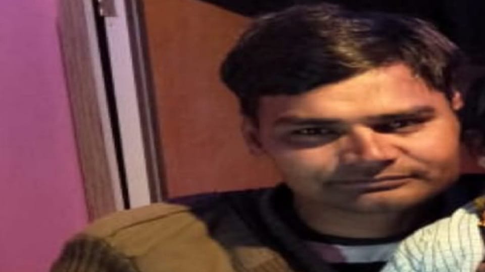 Farmer killed in land dispute in Jhansi accused cut off the hand with an ax