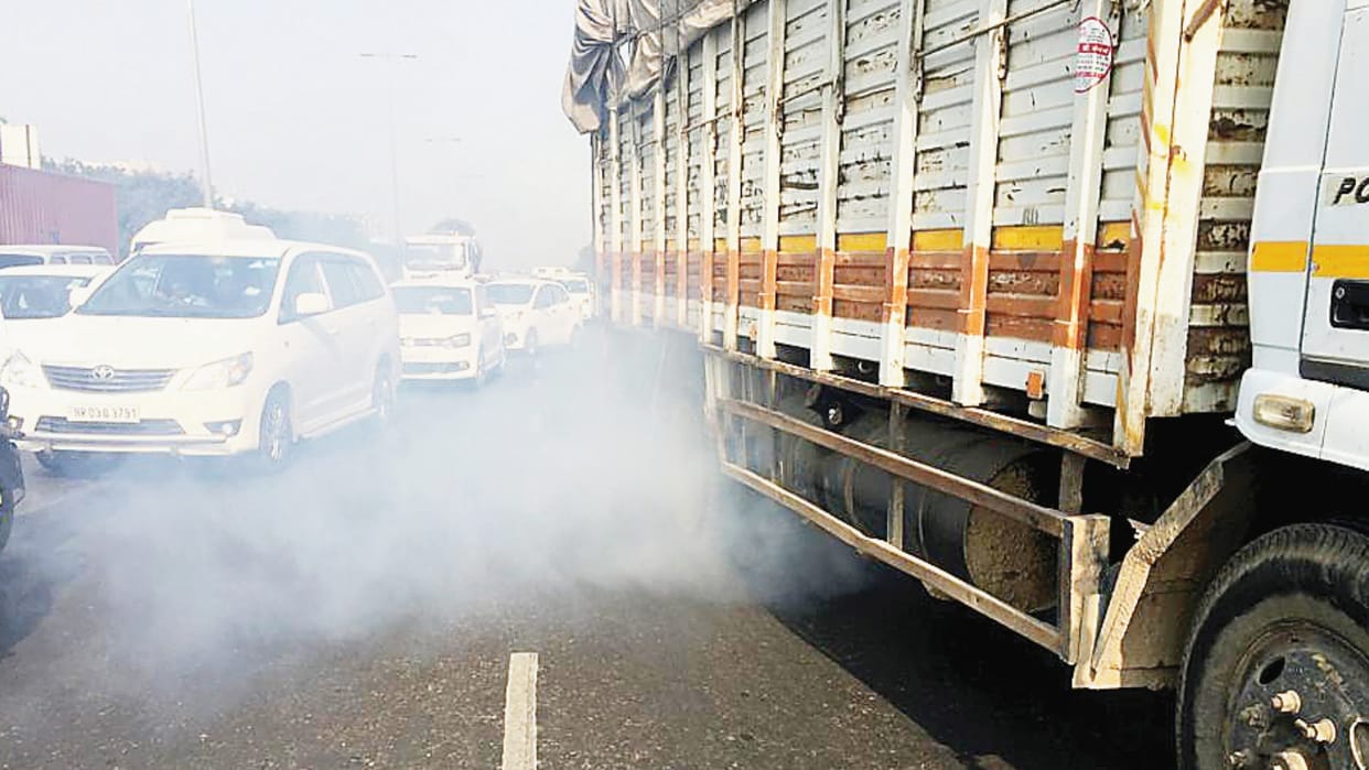 vehicles polluting identified by qr code teams deployed at petrol-CNG pumps in delhi
