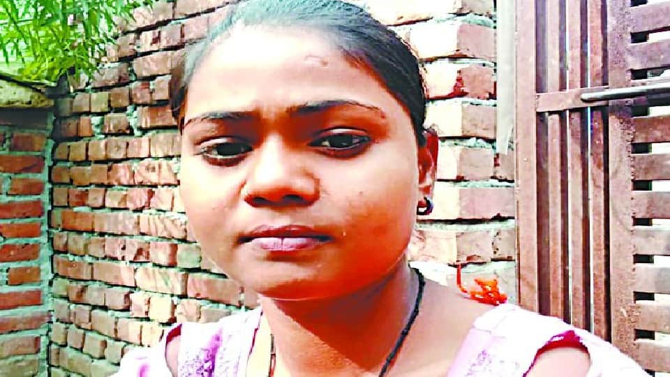 boyfriend killed the girlfriend in the hotel room in agra