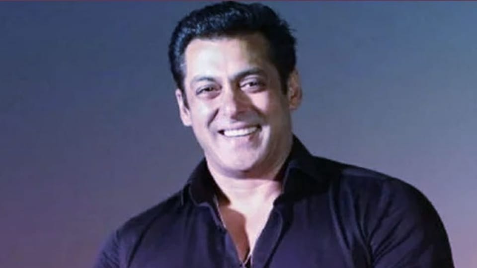 after got his gun licensed Salman khan gets spotted airport with his heavy security