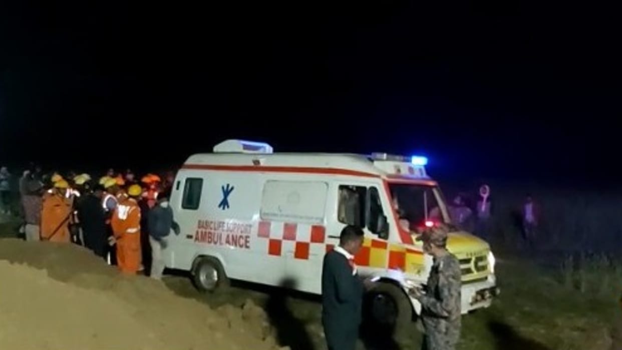 Umaria: Three-year-old boy fell in 40 feet deep borewell, efforts are on to rescue him