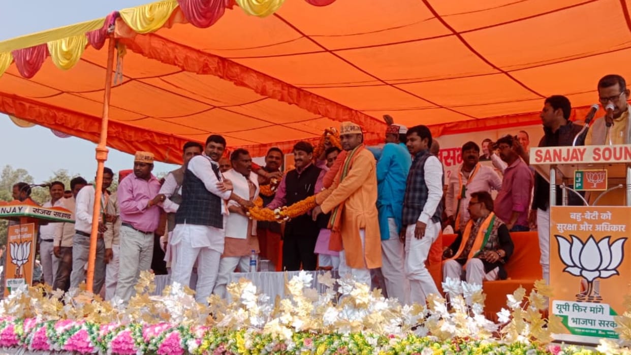 Delhi MP Manoj tiwari visit maharajganj for UP Election 2022