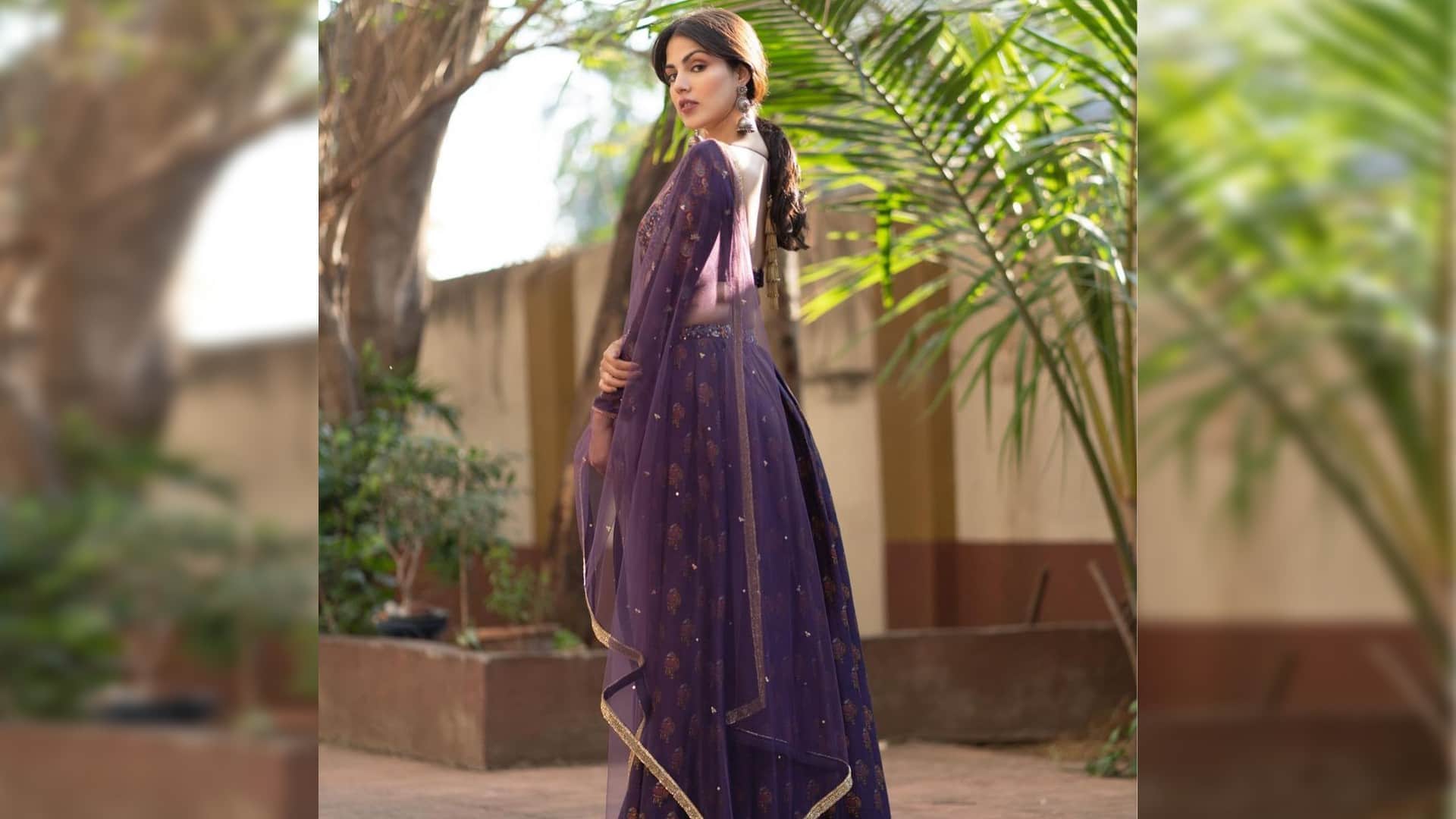 rhea chakraborty birthday interesting facts about sushant singh rajput girlfriend