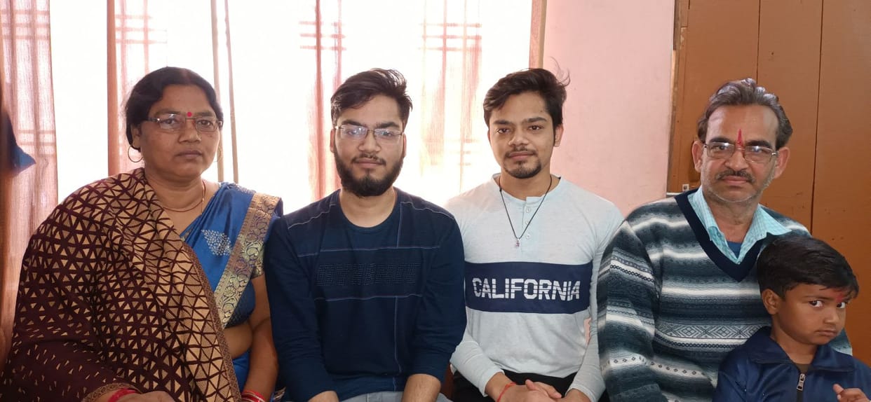 Divyansh reached the hostel by walking 30 km