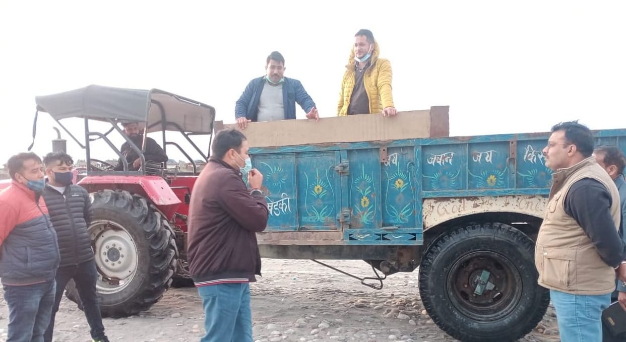 Five vehicles including four dumpers seized in illegal mining