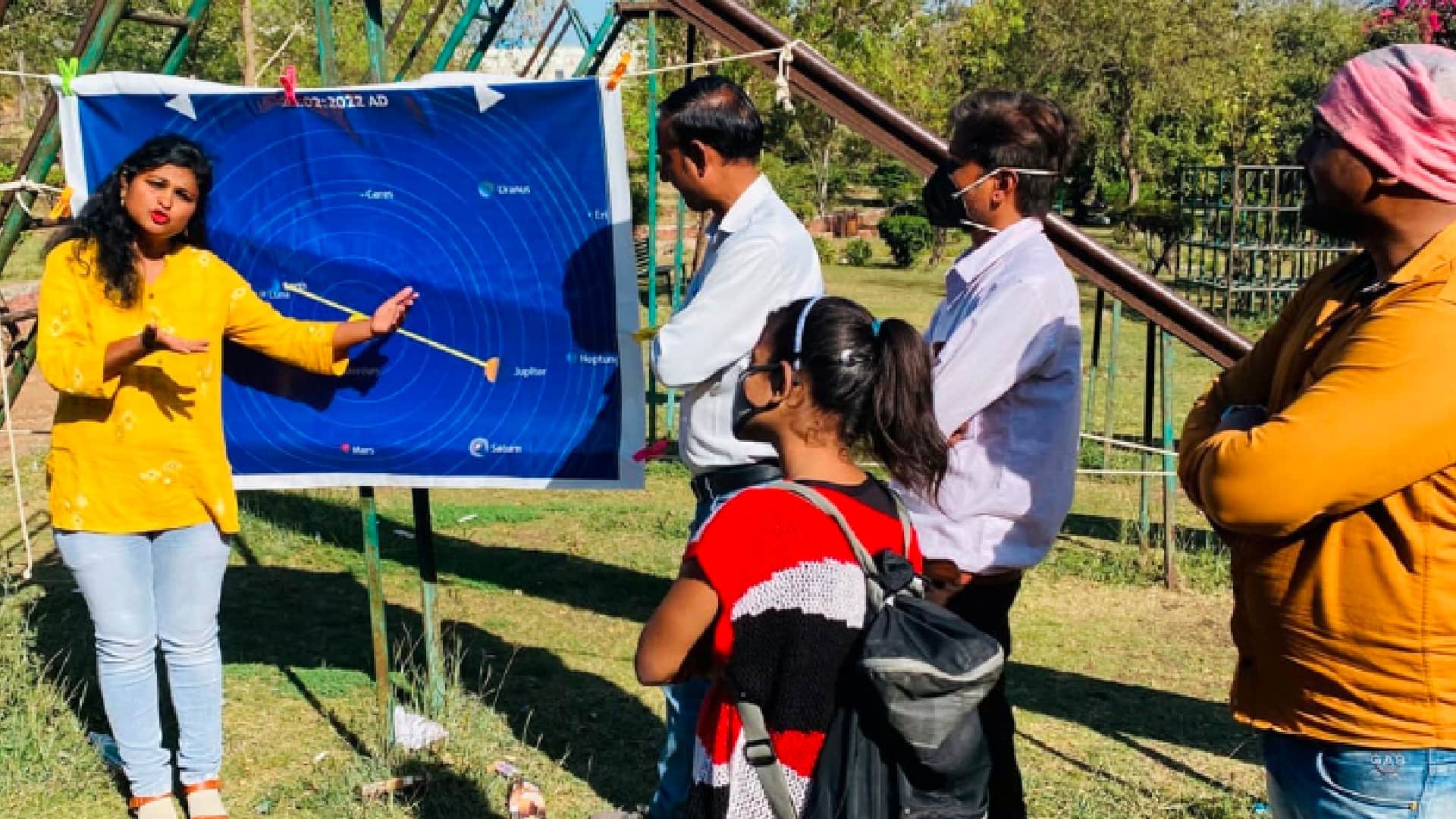 चिनार पार्क में गुरुज्ञान कायर्क्रम का आयोजन किया गया।