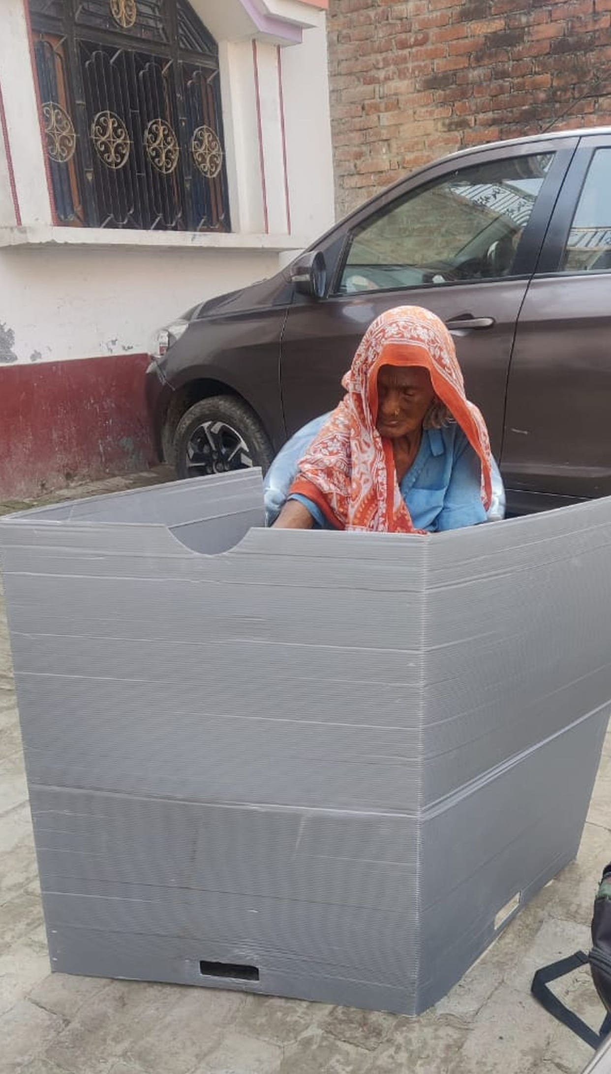 The faces of the handicapped and the elderly blossomed by voting
