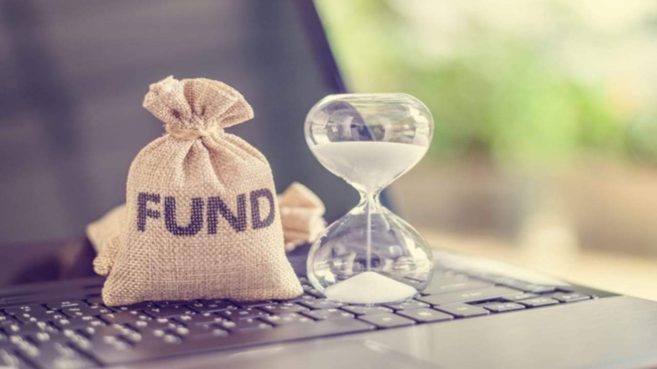 LIC Jeevan Lakshya Policy Investment 172 Rupees Per Day and Get Maturity 28.5 Lakh News in Hindi