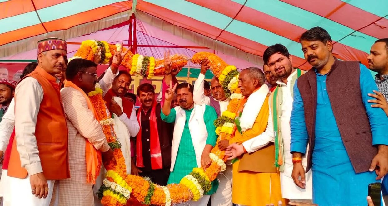 Those who run familyism are teaching the law to BJP: Manoj Tiwari