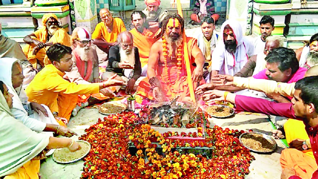 Ayodhya: To stop the conflict between Russia and Ukraine, saints wished by performing Havan in rituals