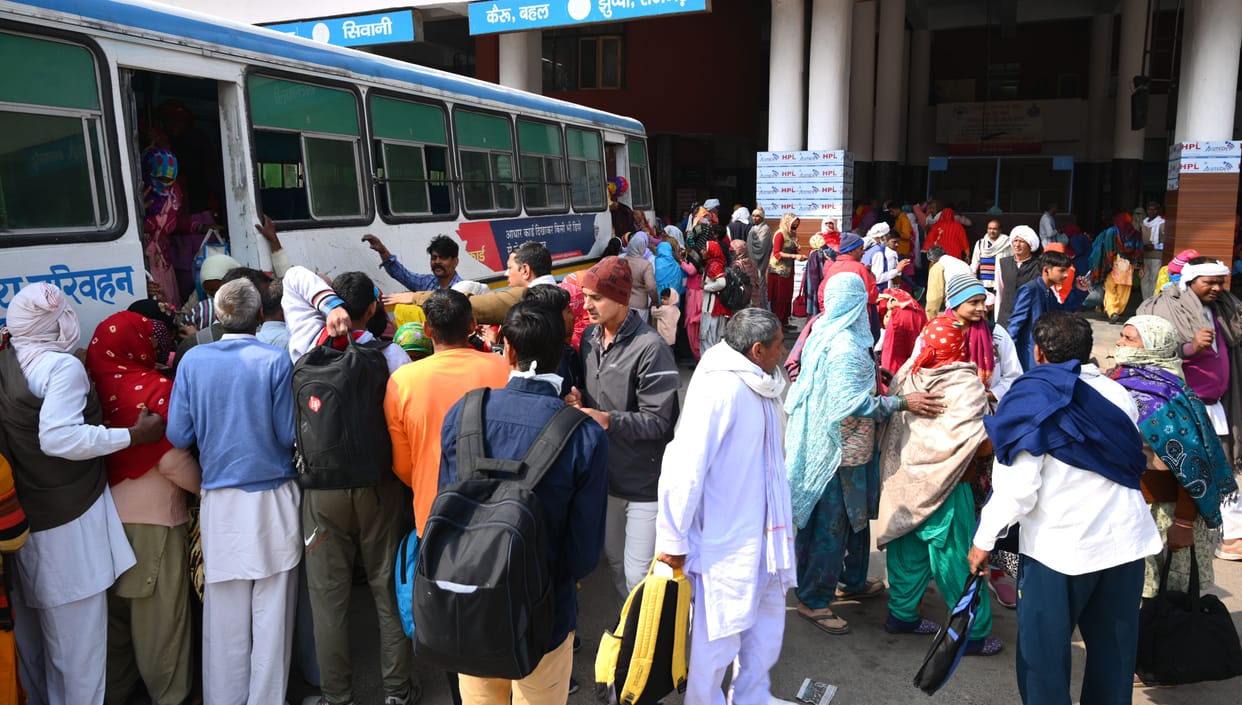 The load of 91 routes came on 77 vehicles of roadways, passengers upset