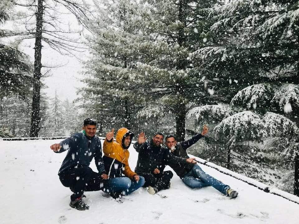Snowfall increased troubles in Mandi, traffic stopped on 16 connecting roads
