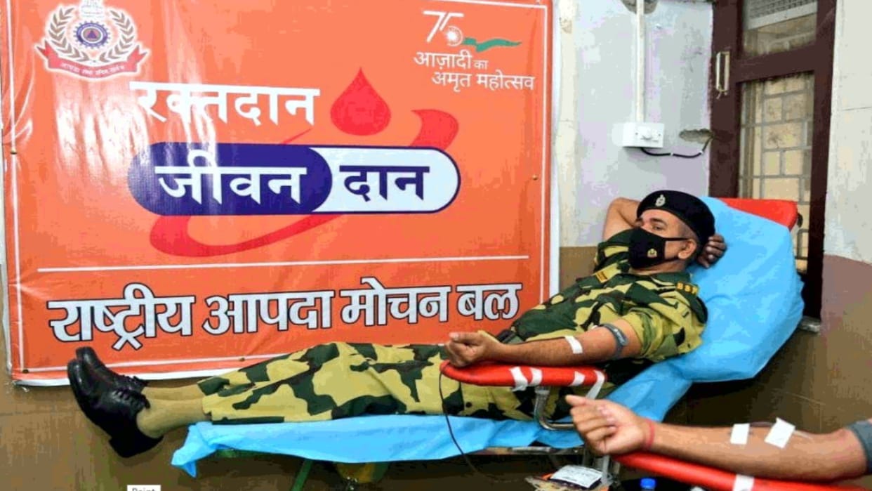 AIIMS Delhi mega donation camp by bsf itbp