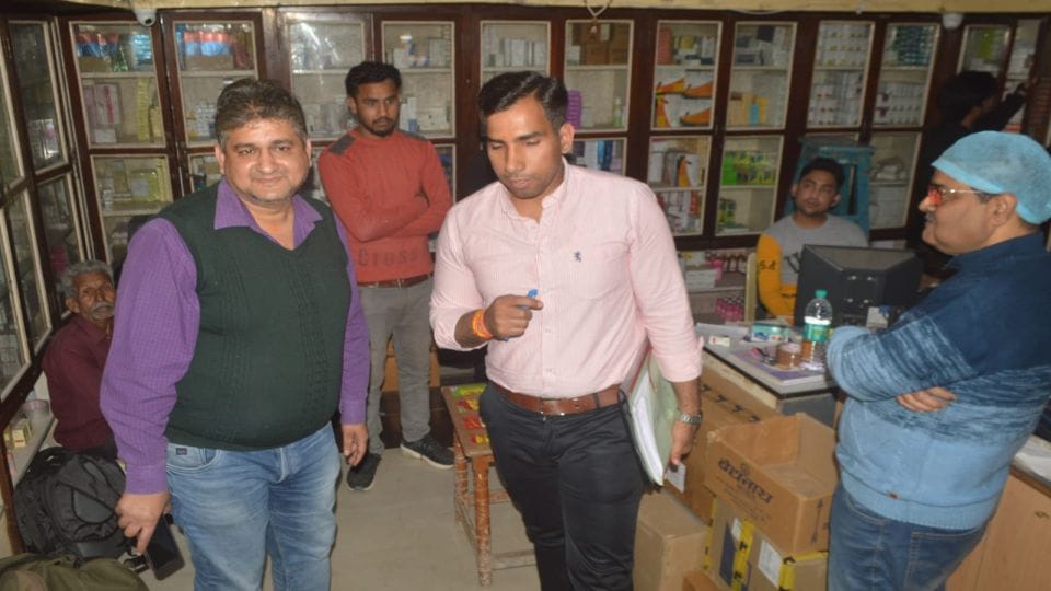 Narcotics Bureau team raids five medical stores in agra