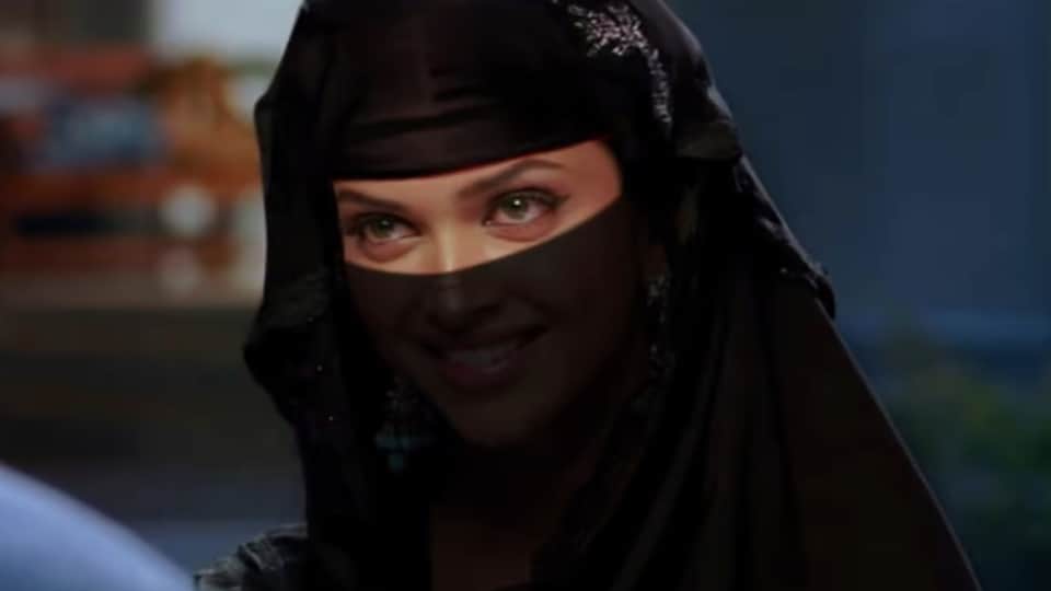 Bollywood Actresses Wore Hijab for Their Roles on Screen Alia Bhatt to Priyanka chopra fans praise actresses