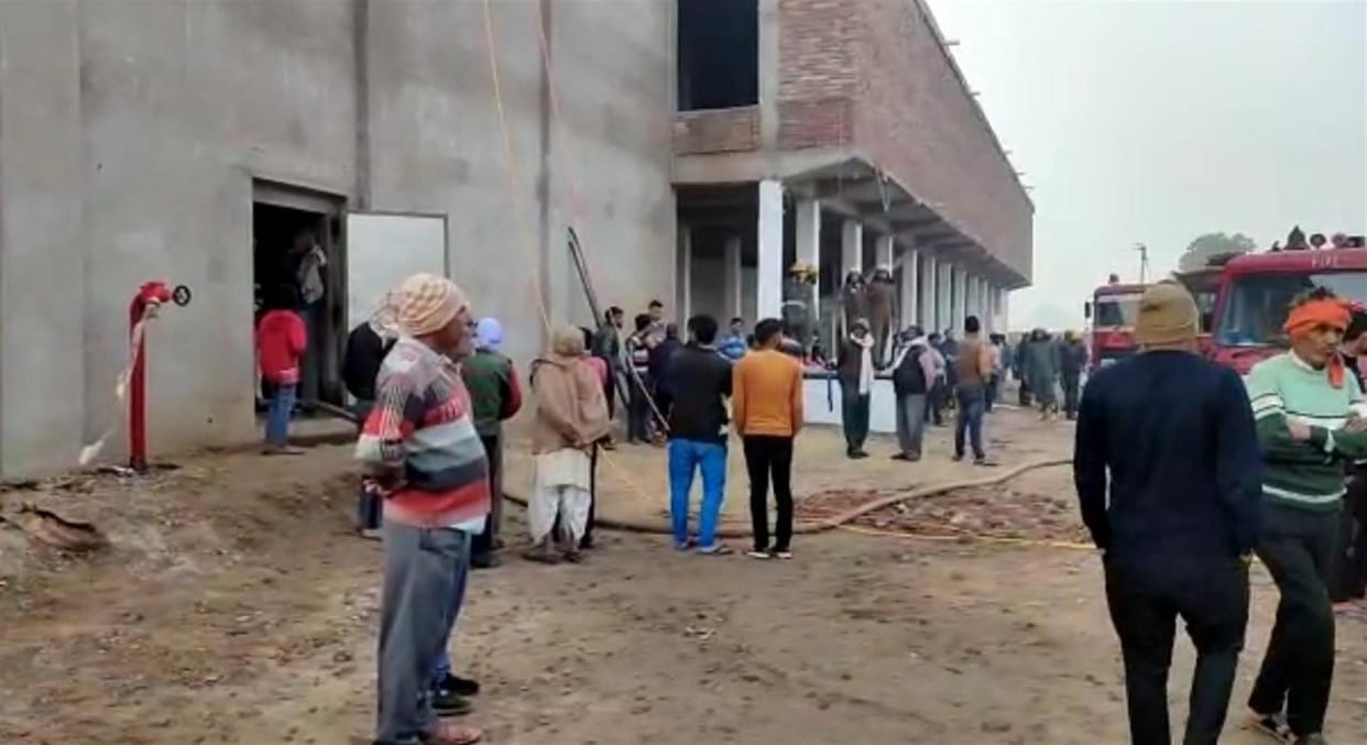 Hathras: Loss of lakhs due to fire in cold store