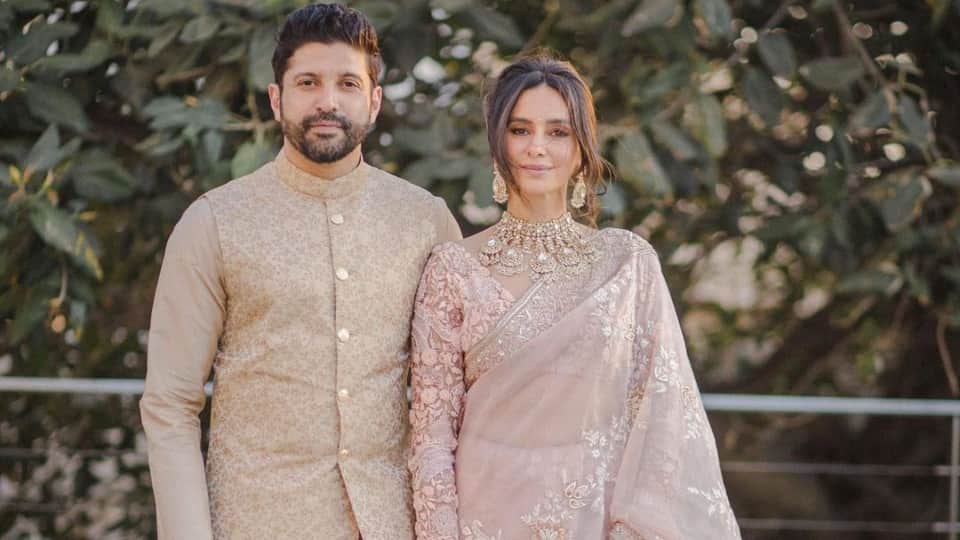 Farhan Akhtar shared photos with Shibani Dandekar in traditional clothes fans said perfect couple
