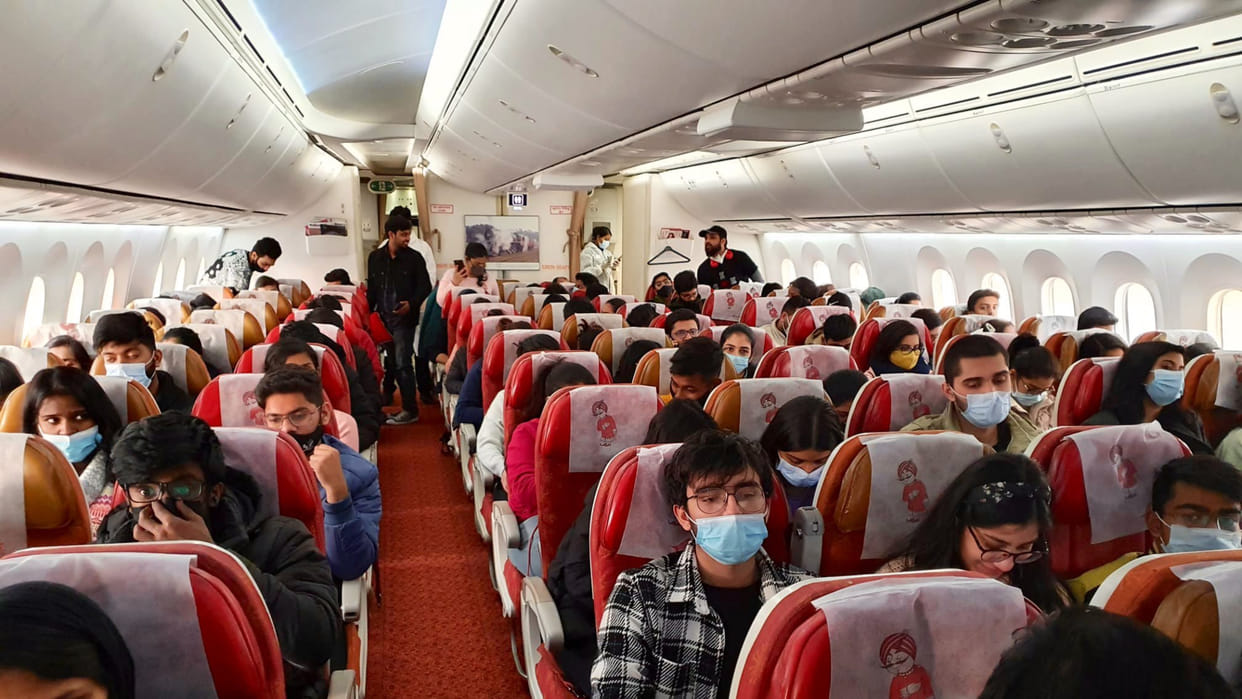 674 indians from Sumi, Ukraine returned safely to India