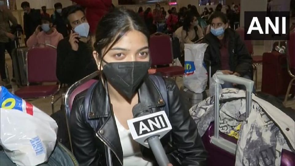 Union Minister Piyush Goyal welcomes Indian students evacuated from Ukraine at Mumbai Airport