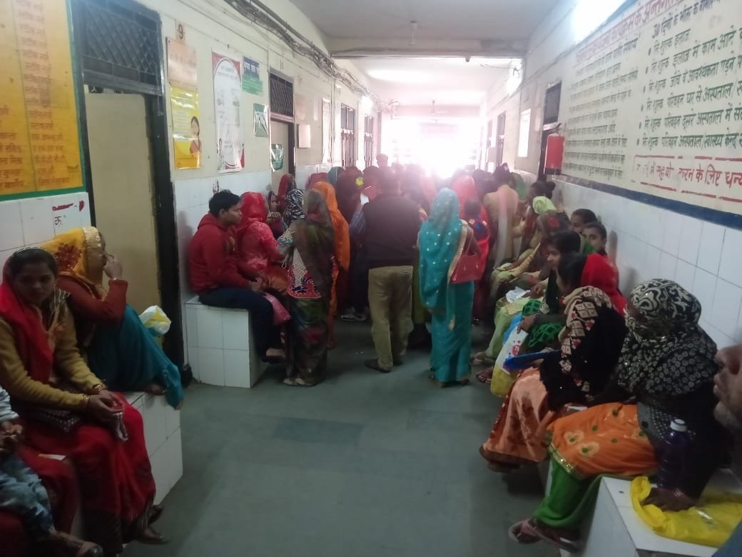 Hathras: Lack of doctors and staff became trouble for patients