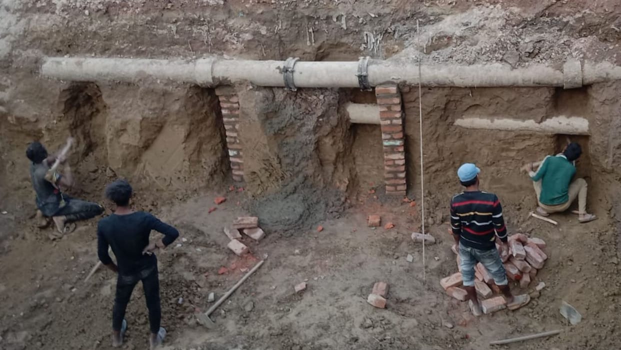 Many leakages found in the pipeline, water supply stalled in Rura for the third day