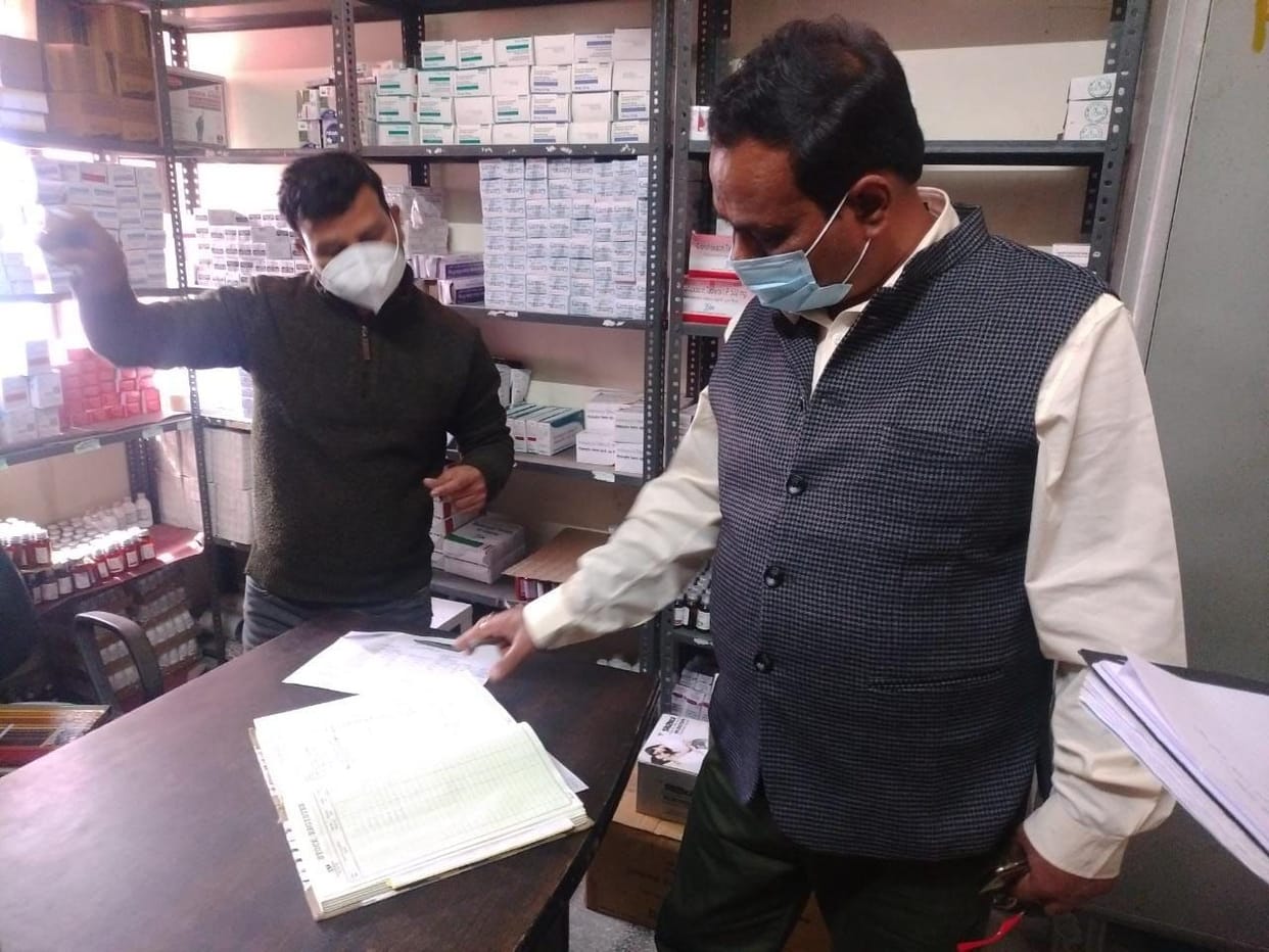 Reply summoned from absent doctors-staff of Bhavalkheda CHC