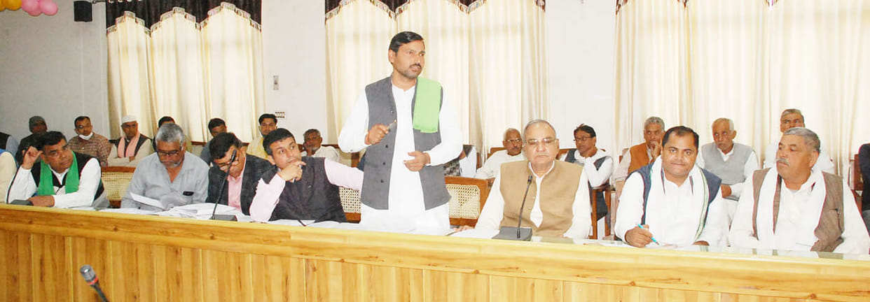 The meeting of farmers, administration and NHAI officers was fruitless