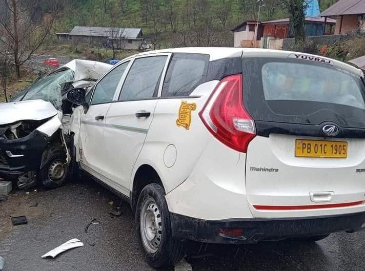 one died and five injured in road accident
