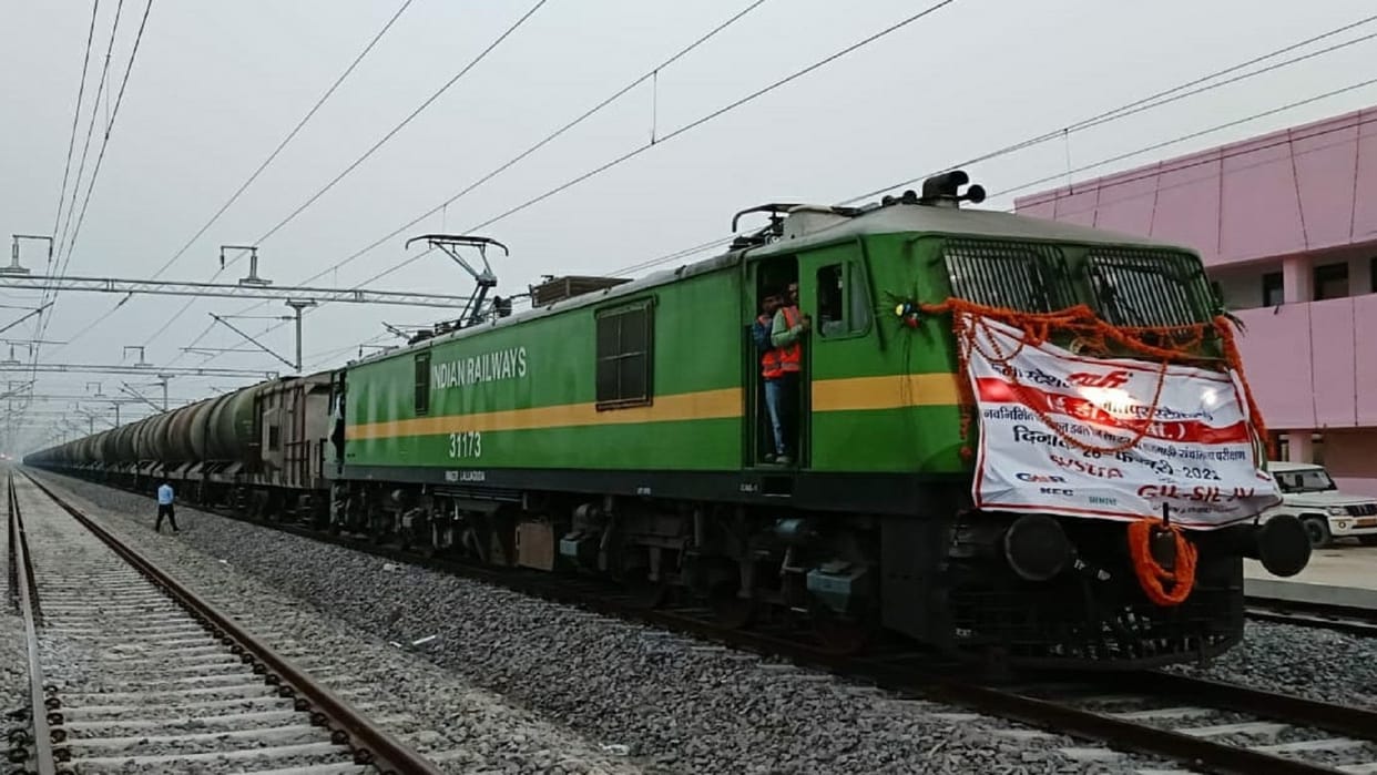 EDFC: First goods train between Ruma and Shujaatpur in Kaushambi, 135 km covered in 3.30 hours
