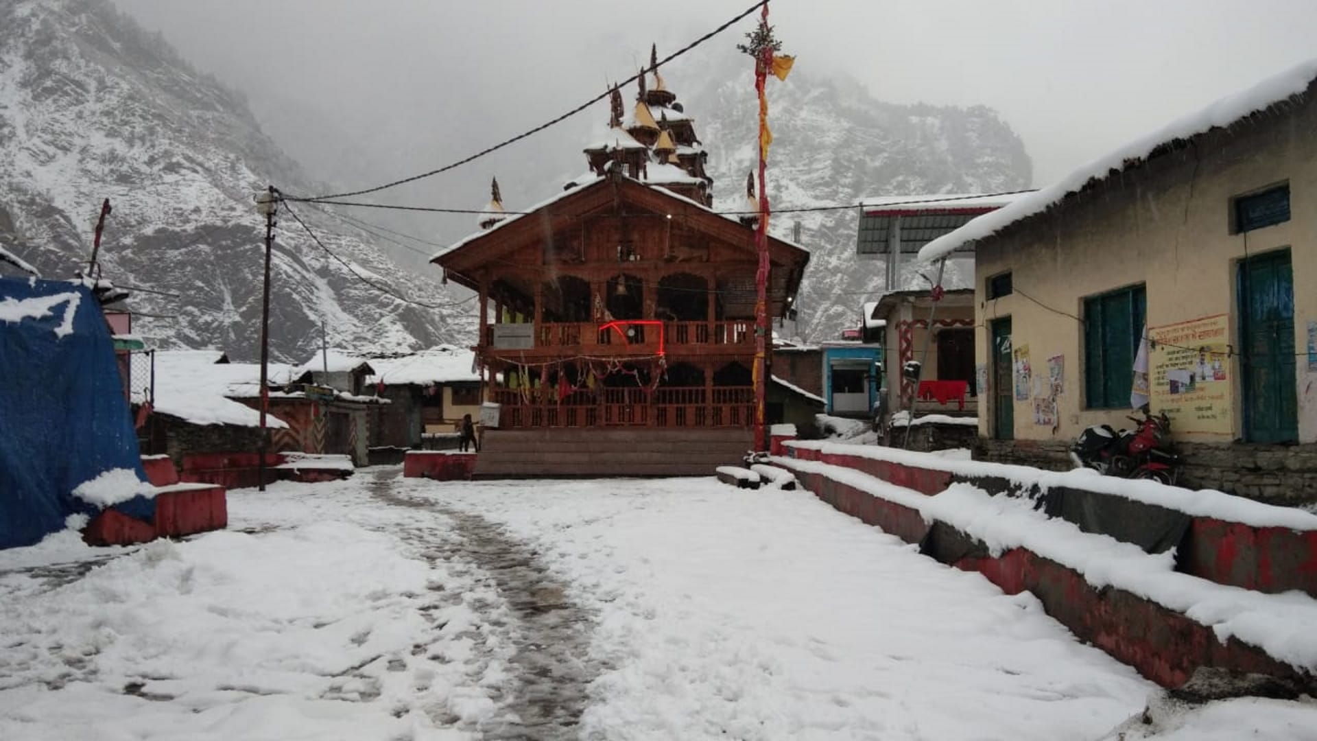 Snowfall in Uttarakhand Badrinath, Rain in Badrinath, snowfall on higher peaks, Weather, Weather Update
