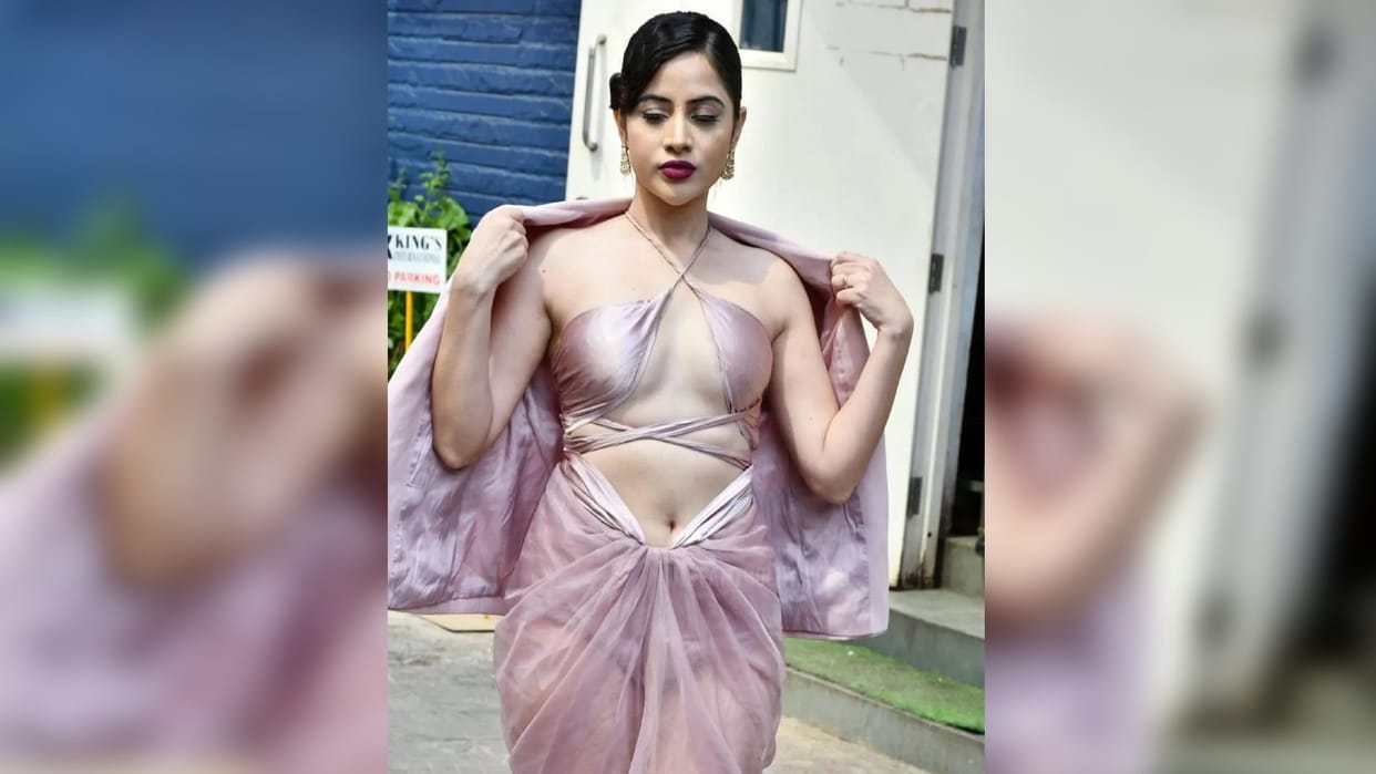 urfi javed new video in monokani users says Ye apna alag hi Red carpet Red carpet khelti rehti h