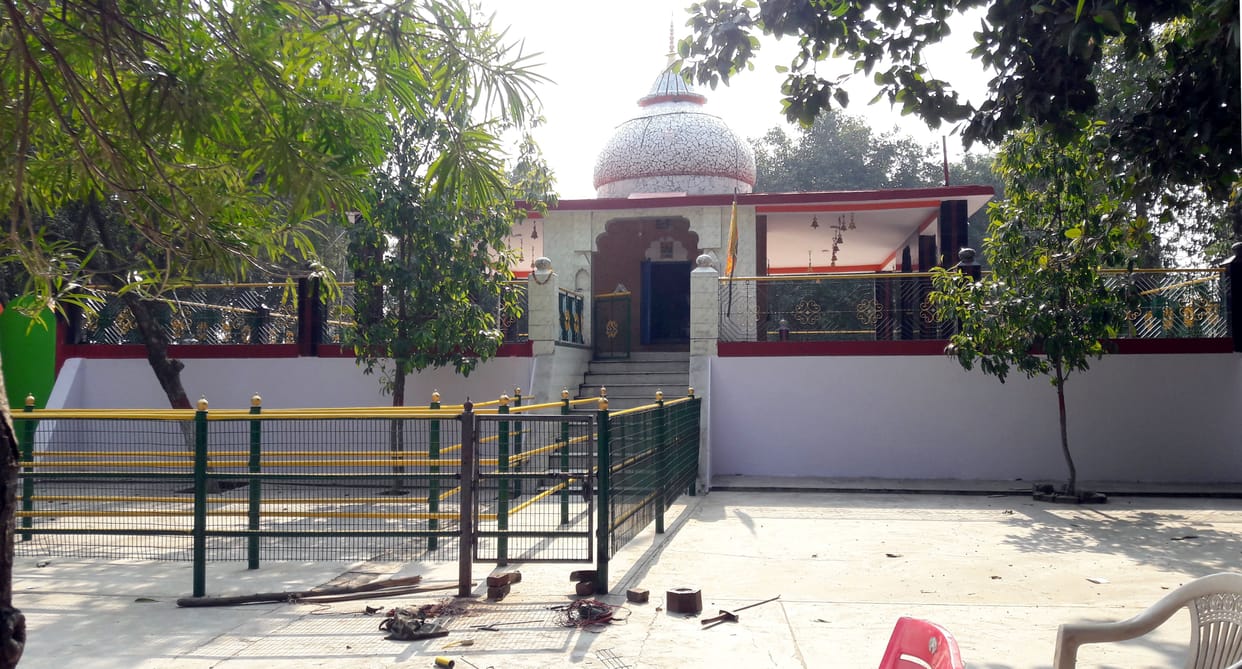 Baba Jharkhand Shiv Mandir is the center of unwavering faith