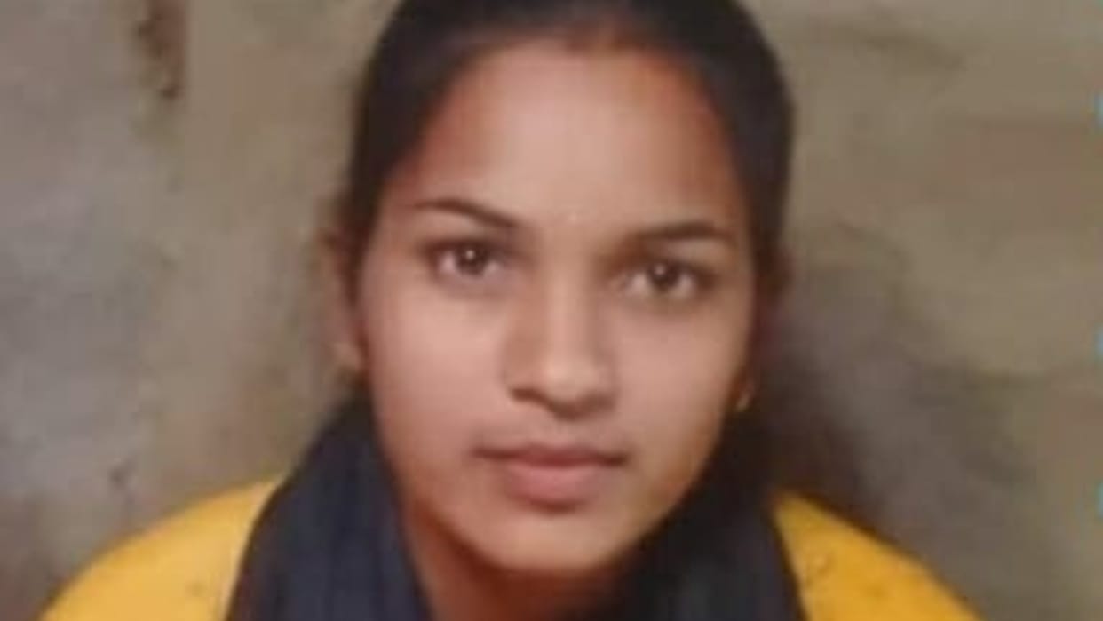 Khargone: 18-year-old girl hanged herself in her house, police engaged in investigation