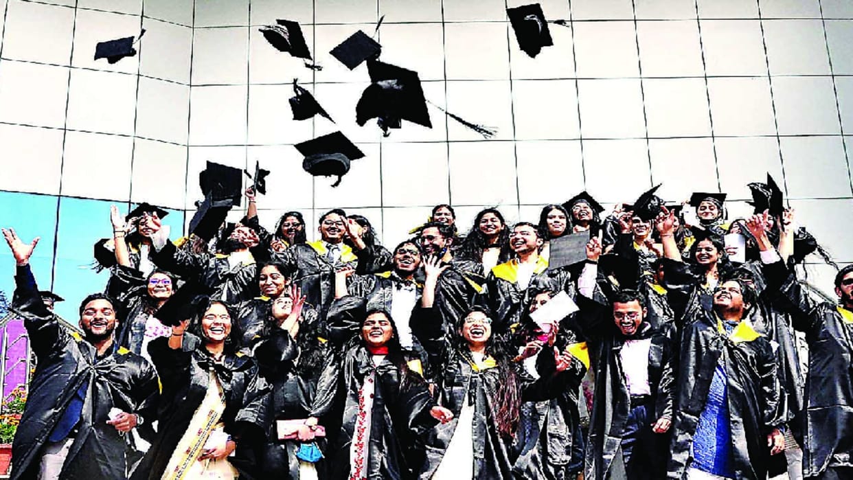 Record of giving PhD degree in DU