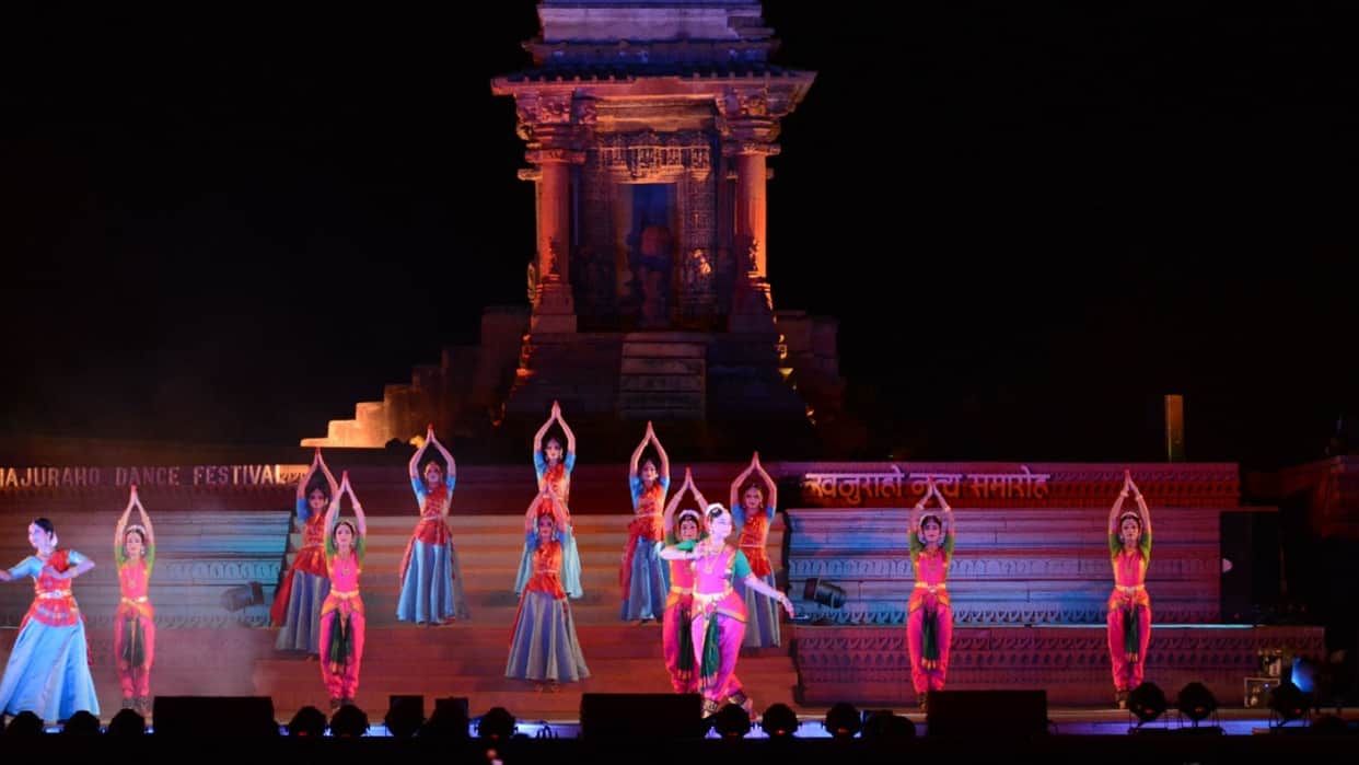 Chhatarpur: Khajuraho dance festival concludes, feet dance to the melodious tunes of music, Phagun and Basant on the stage