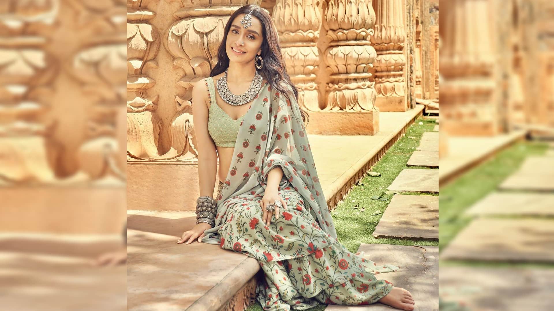 Shraddha Kapoor is completing 12 years in Bollywood, see the latest pictures of  Shraddha in green saree