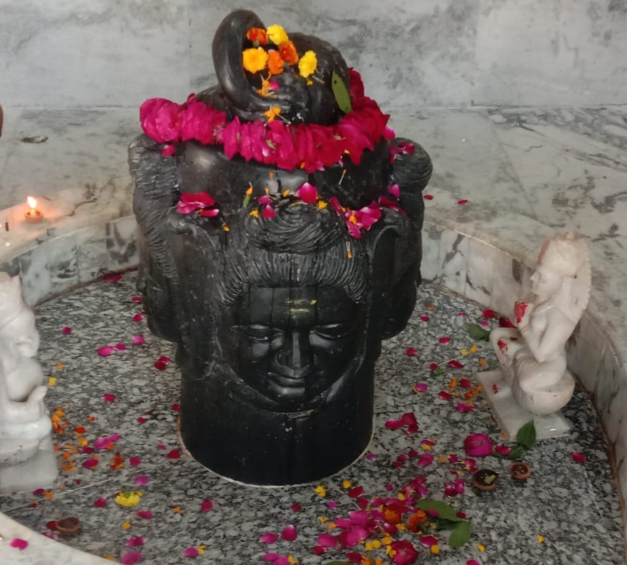 History of Panchmukhi Mahadev is related to Tretayug