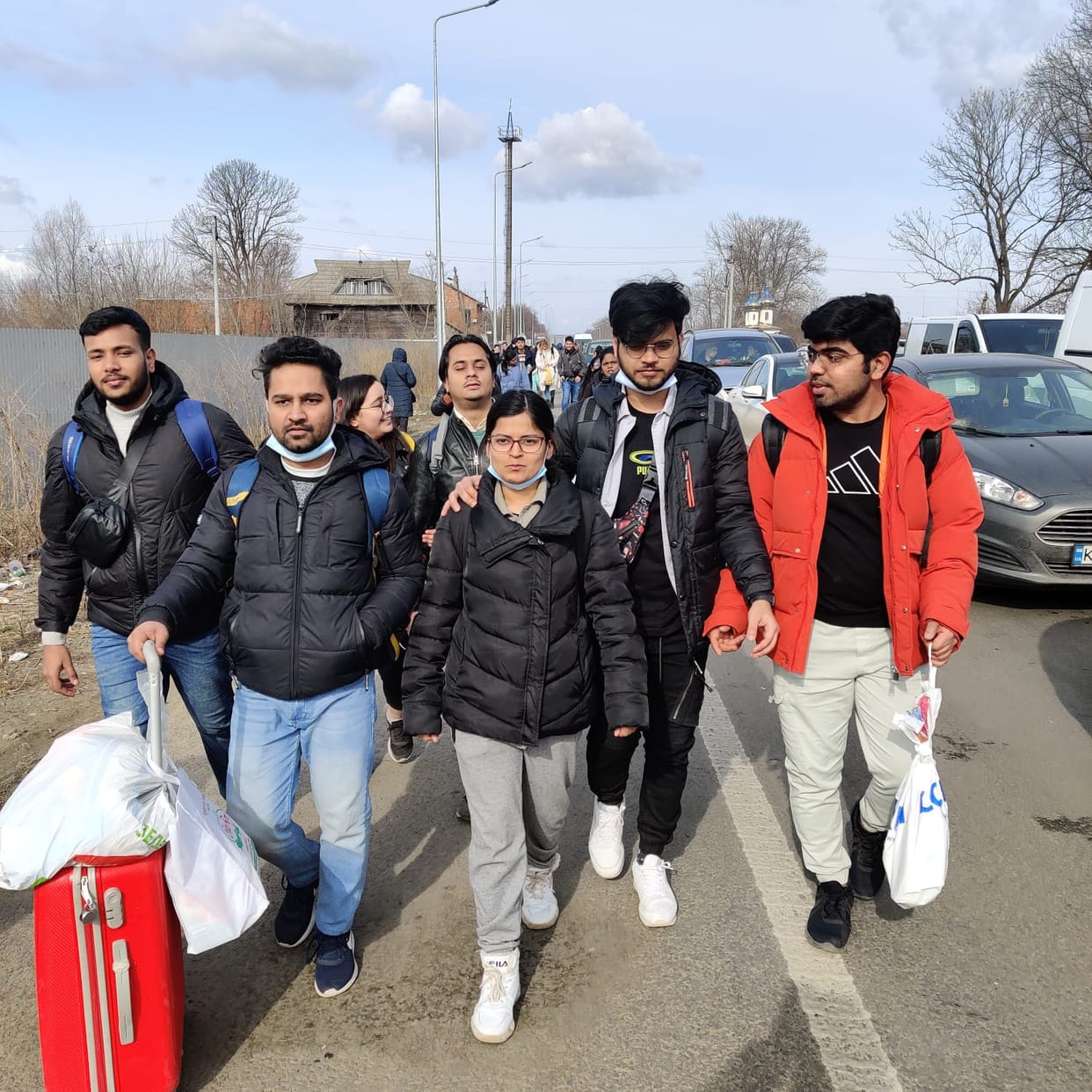 Students of Pilibhit stranded in Ukraine reached Romania and Poland border
