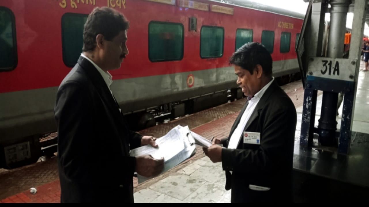 Indian Railwaysक्या चार्ट तैयार होने के बाद भी ट्रेन में कराया जा सकता